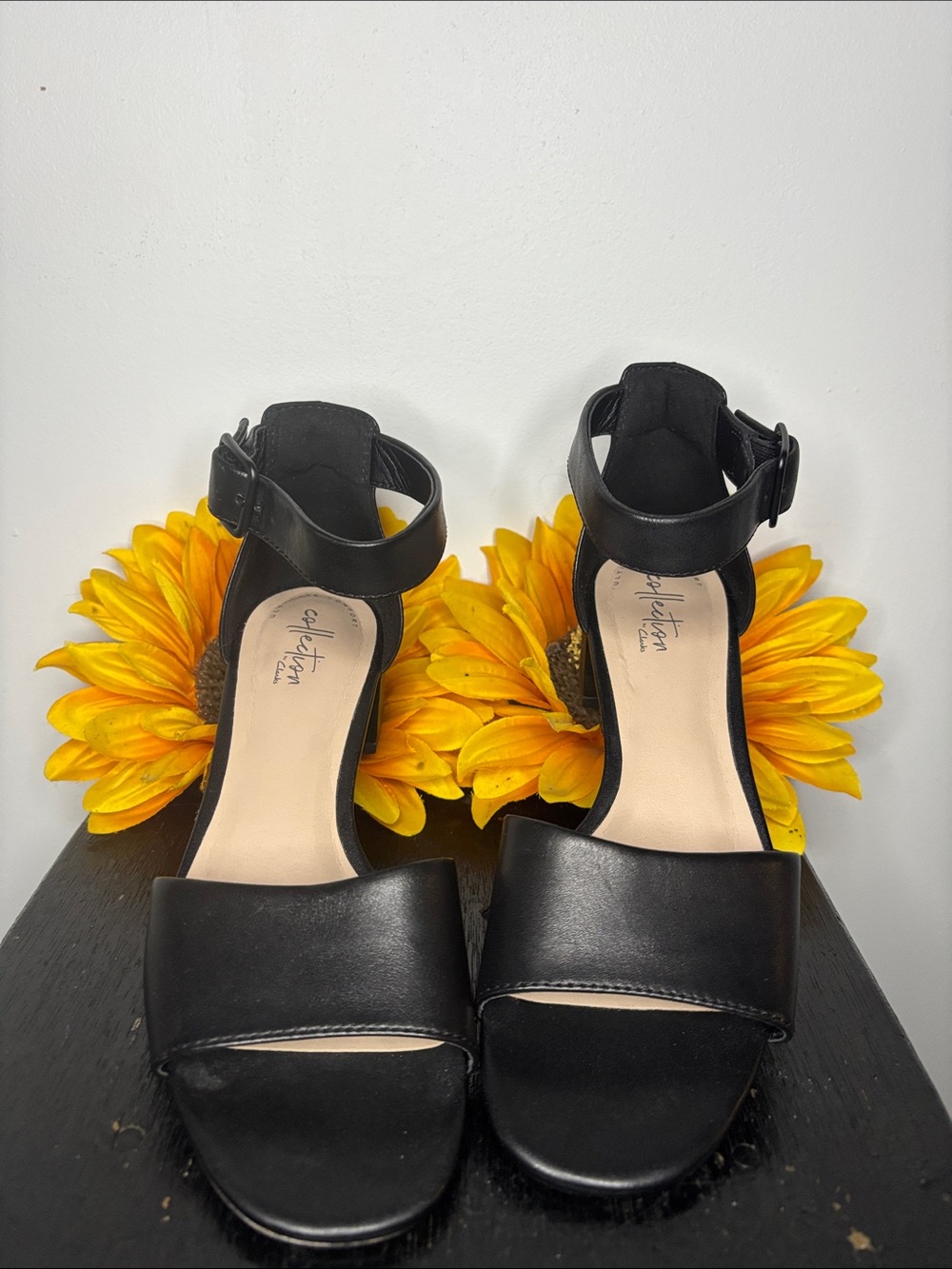 Clarks Elisa Dedra Black Leather Open Toe Heeled Sandal Size 7.5 NWOB